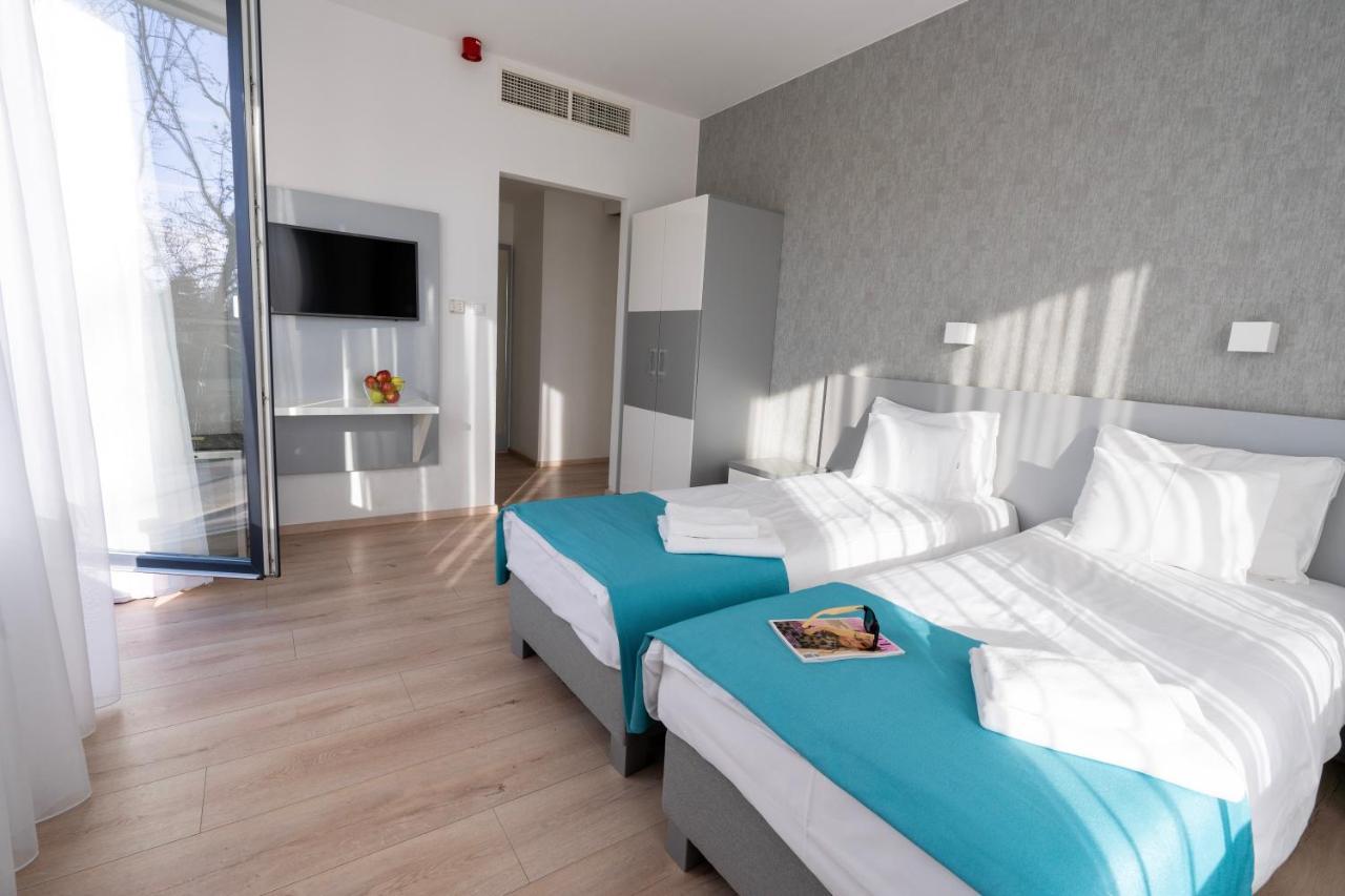 Zamardi Tok Hotel Buitenkant foto