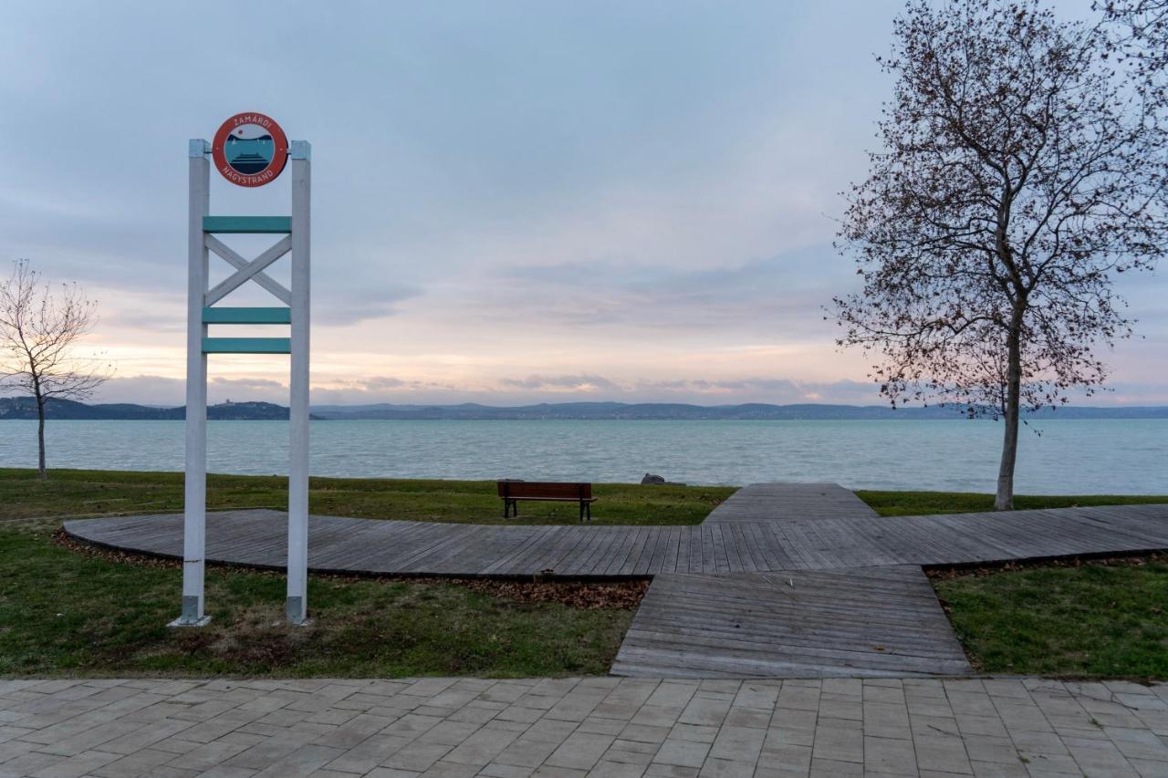 Zamardi Tok Hotel Buitenkant foto